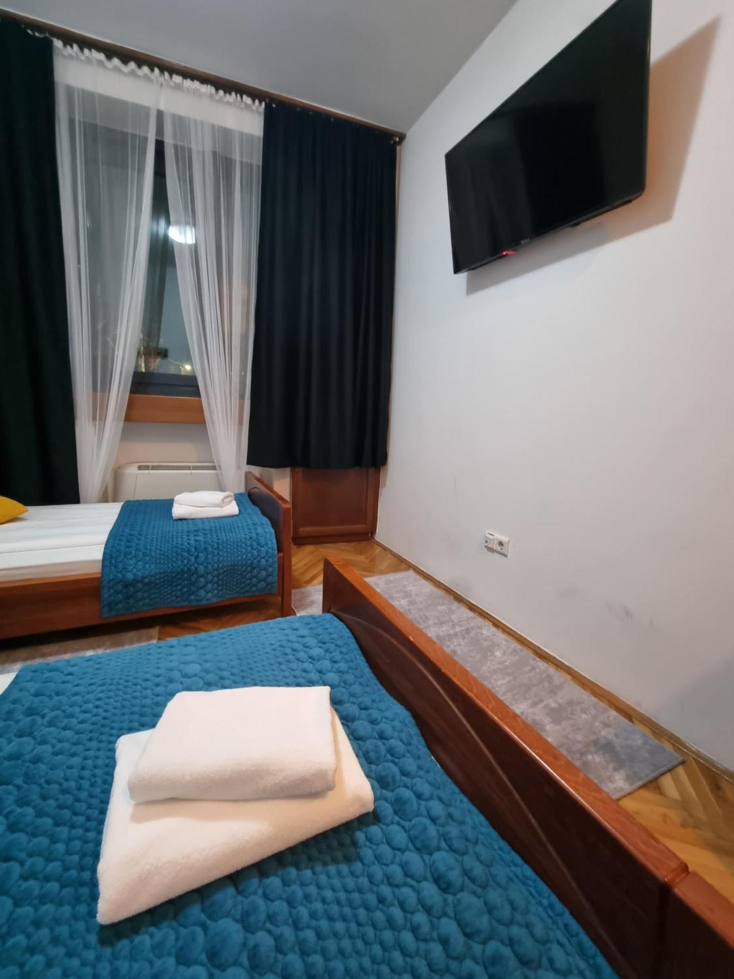 Hotel Paviljon Bihac Exterior photo