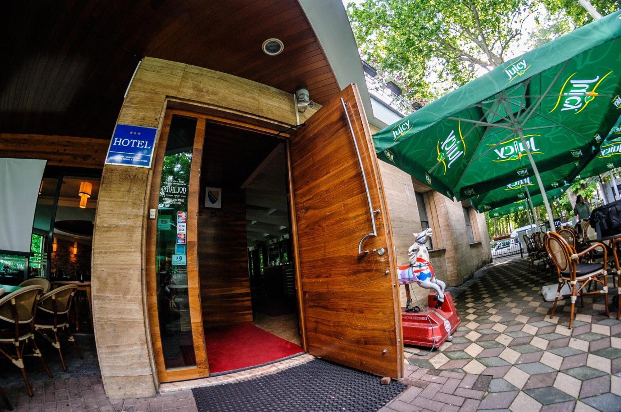 Hotel Paviljon Bihac Exterior photo