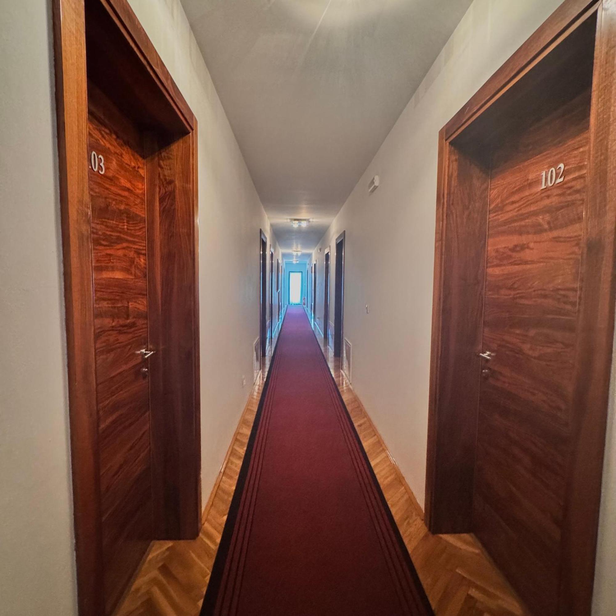 Hotel Paviljon Bihac Exterior photo