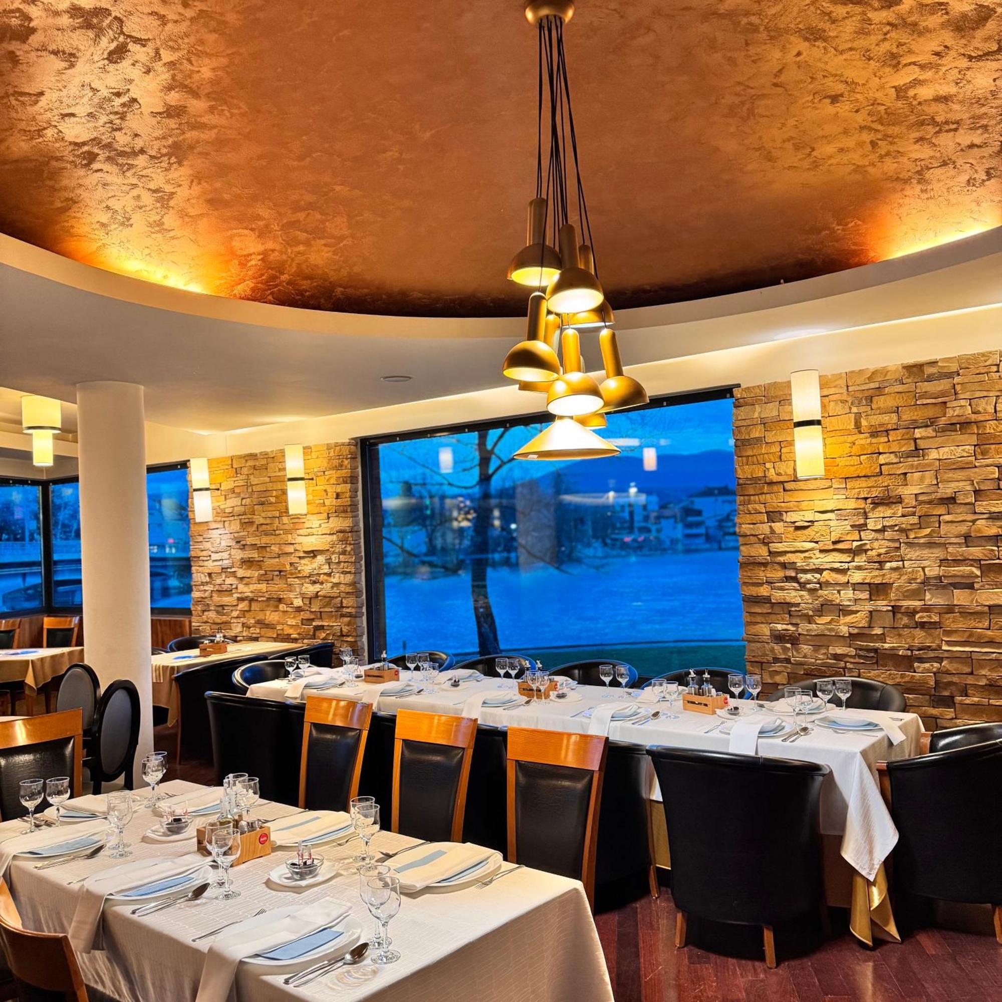 Hotel Paviljon Bihac Exterior photo