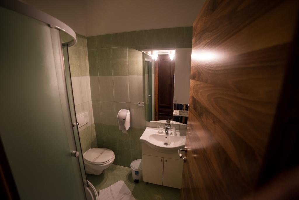Hotel Paviljon Bihac Exterior photo